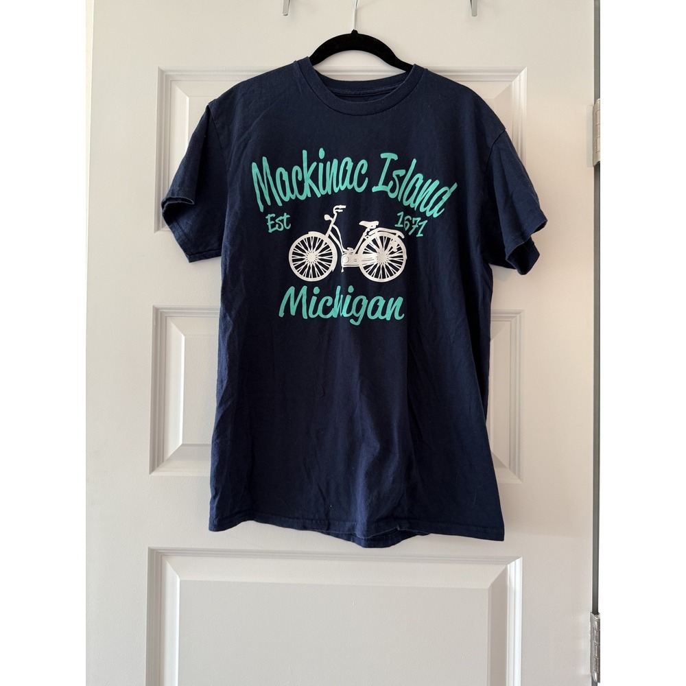 MACKINAC ISLAND - Great Lakes Michigan Vacation Blue T-shirt, Womem's MEDIUM